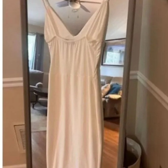 PrettyLittleThing White Slinky Panelled Midi Dress - Size 6 - Picture 4 of 5